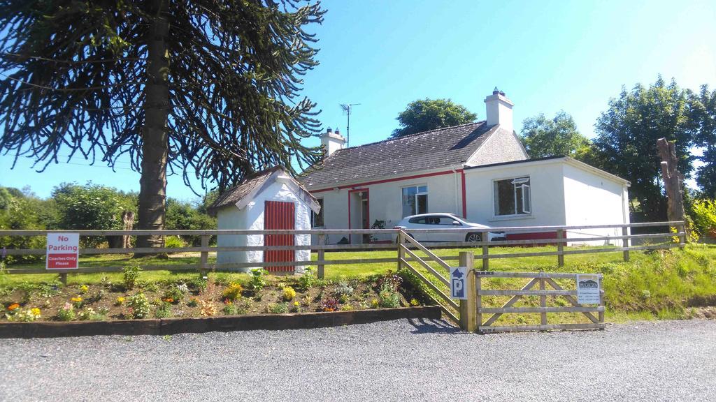 Loughcrew Megalithic Hostel Millbrook エクステリア 写真