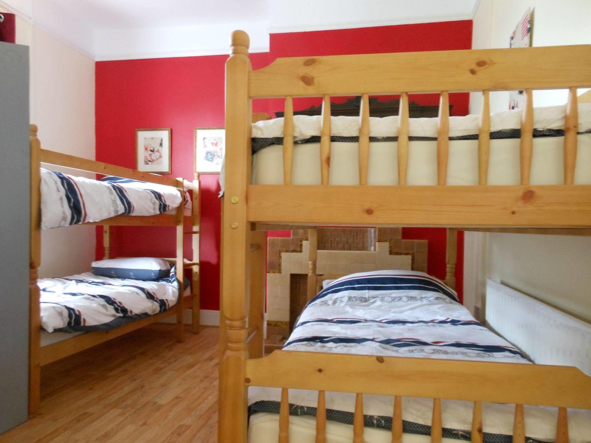 Loughcrew Megalithic Hostel Millbrook エクステリア 写真