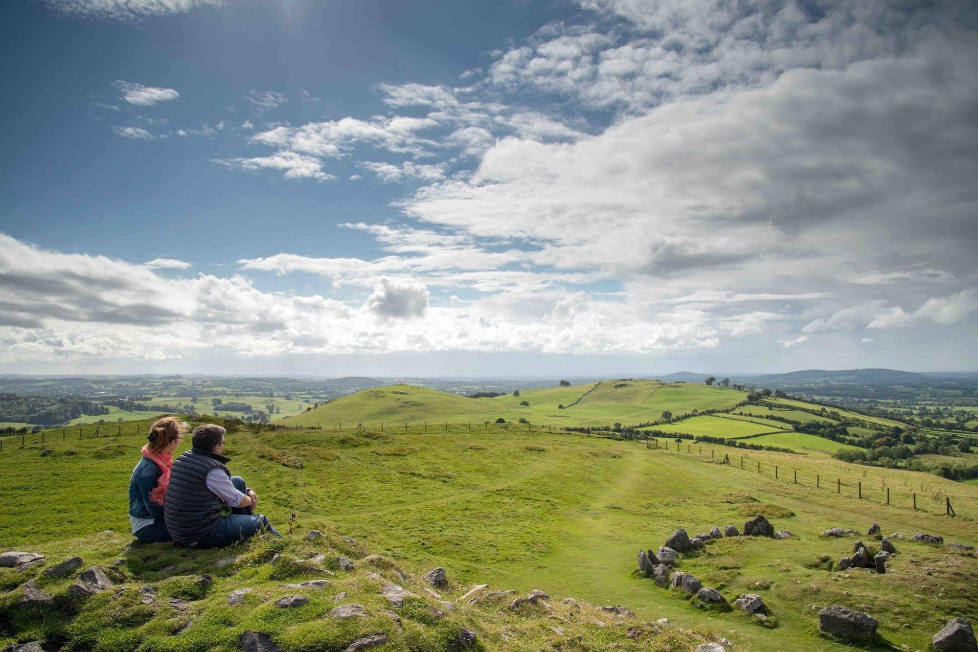 Loughcrew Megalithic Hostel Millbrook エクステリア 写真