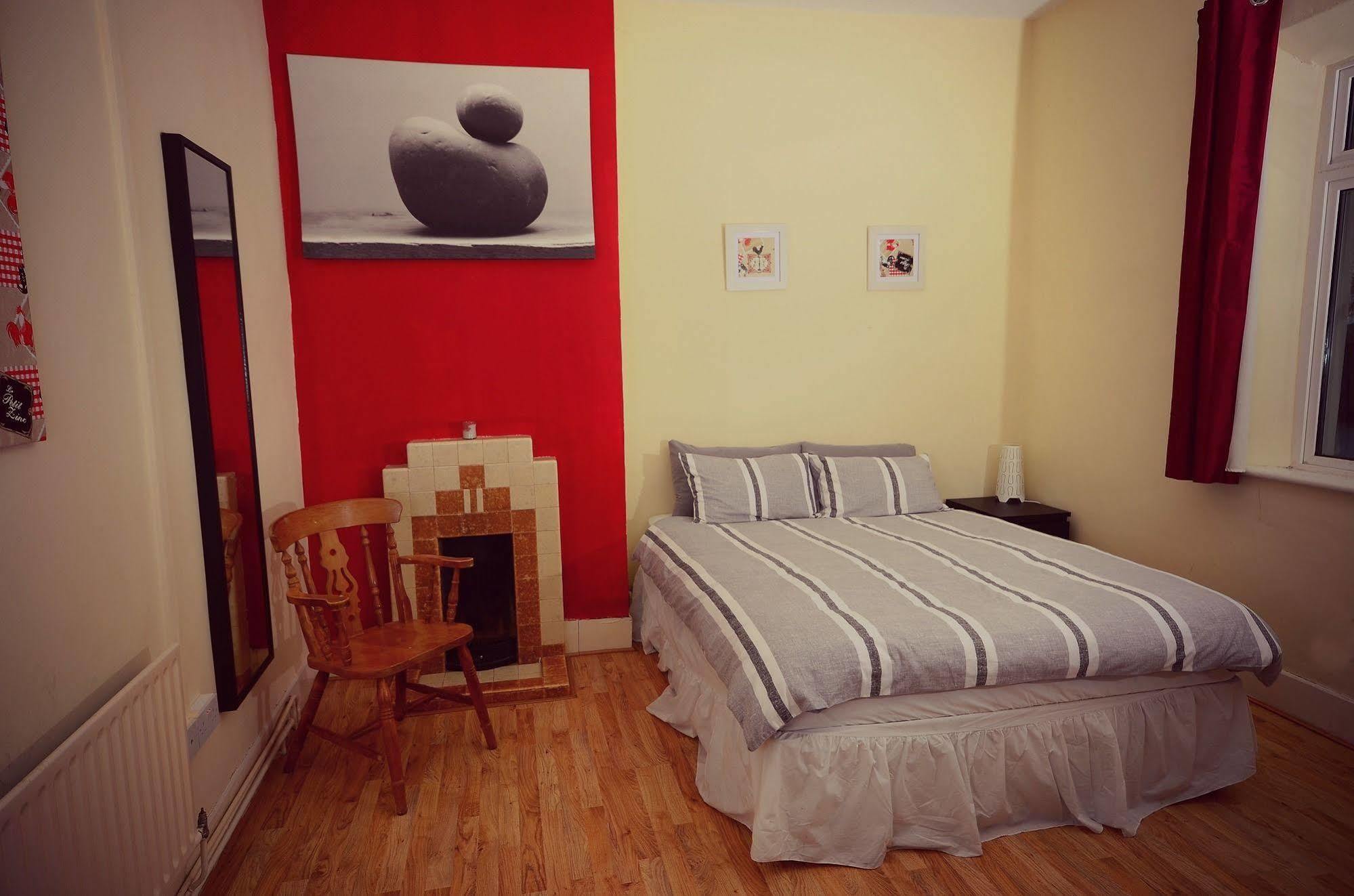 Loughcrew Megalithic Hostel Millbrook エクステリア 写真
